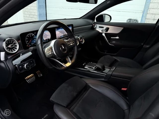 Mercedes-Benz A-Klasse Mercedes-Benz A-klasse 220 190 PK AMG Sfeerverlichting Widescreen Memory Camera 19