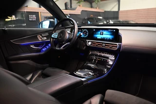 Mercedes-Benz EQC Mercedes-Benz EQC 400 4MATIC Premium Plus 80 kWh AMG - Memory - Distronic - Schuifdak - Keyless Entry - HUD - Ambiance Verlichting - afbeelding nr 3