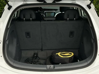 Opel Ampera-e Opel Ampera-e Business executive 60 kWh, NL AUTO, NAP, BOSE, LEDER, NAVI, CRUISE, KEYLESS, CAMERA, DODEHOEK, ECC-AIRCO, STOEL/STUURVERWARMING, LICHTMETAAL 17