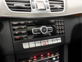 Mercedes-Benz E-Klasse 184Pk Automaat (PANORAMADAK, NAVIGATIE, CLIMATE, LEDER, STOELVERWARMING, SPORTSTOELEN, PARKEERSENSOREN, ZWART HEMEL, NIEUWE APK, NIEUWSTAAT) - afbeelding nr 10