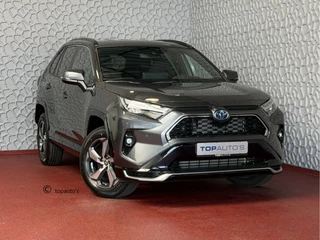 Toyota RAV4 2.5 PHEV AWD 306PK | ☑️ Nieuwe auto ☑️ | 0 km 1500KG trekgew. | HUD | Camera | LED | Elek. klep | STUUR/STOELVERW. V+A