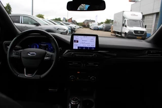 Ford Focus Ford Focus Wagon 2.3 EcoBoost ST-3 | Automaat 280pk! | Dubbele Wielset | Panoramadak | Winter Pack | Adaptive cruise control | Adaptive LED | Head up Display | Camera | - afbeelding nr 2