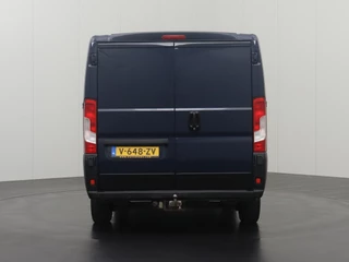 Peugeot Boxer Peugeot Boxer 2.0 BlueHDI 130PK Premium | 2xSchuifdeur | Navigatie | Airco | Trekhaak | Betimmering - afbeelding nr 11