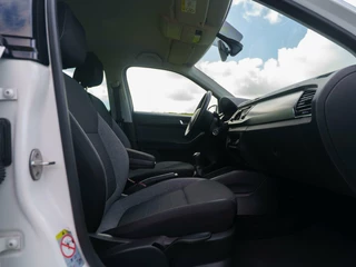 Škoda Fabia Skoda Fabia Combi 1.0 TSI 95pk Business Edition | Navigatie | LMV | Privacy glass | Stoelverwarming - afbeelding nr 37