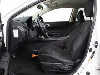 Lexus CT Lexus CT 200h 25th Edition | Stoelverwarming | Navigatie |  Parkeerhulp | Climate control | Camera | Cruise control | Sportstoelen | Bluetooth - afbeelding nr 4