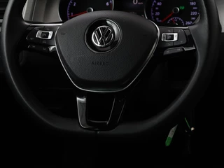 Volkswagen Golf Volkswagen Golf 1.4 TSI Business Edition Connected | Automaat |  Xenon | Camera | Navigatie | Dynaudio | Climate control | Cruise control | Parkeerhulp - afbeelding nr 8