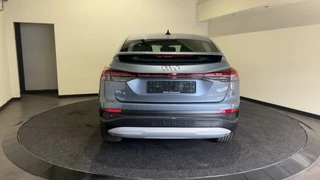 Audi Q4 e-tron | Navigatie | Sportstoelen | Verwarmde voorstoelen | Parkeersensor achter Soh (batterijcheck) 100 % - afbeelding nr 19