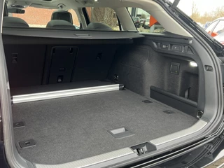 Volkswagen Passat Navigatie Panoramadak Trekhaak IQ Light Leder Elek Stoelen + Verwarming + Koeling + Massage 360 Camera Extra Getint Glas Vol Opties BTW Auto MHEV - afbeelding nr 46