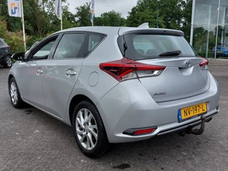 Toyota Auris Toyota Auris 1.2T 116pk Aspiration 5-Deurs | Origineel NL | 1300kg Trekgewicht | Navi | Clima | Cruise | Achteruitrijcamera | Rijstrook+Licht+Regensensor | Mistlampen | 16''lm | Trekhaak - afbeelding nr 5