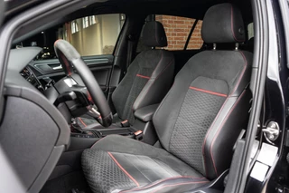 Volkswagen Golf Volkswagen Golf 2.0 TSI GTI Performance Pano / ACC / Camera - afbeelding nr 8