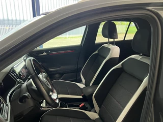 Volkswagen T-Roc Volkswagen T-Roc 1.0 TSI Sport VIRTUAL NL AUTO - afbeelding nr 19