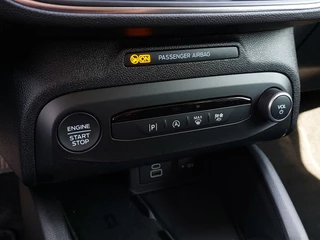 Ford Focus Ford Focus 1.0 EcoBoost 125pk Hybrid Titanium X | Navi | Apple Carplay + Android Auto | Clima | Cruise | Led Koplampen | Pdc V+A+Camera | Stoel+Stuurwielverwarming | Privacy Glass | 16''lm - afbeelding nr 18