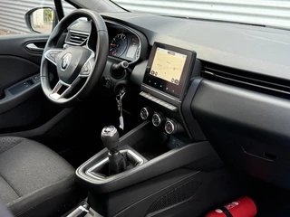 Renault Clio Renault Clio 1.0 TCe Carplay Cruise Trekhaak Navi Led 2020 Uniek 49043 KM Gereden Eerste Eigenaar - afbeelding nr 2