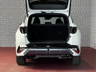 Hyundai Tucson Hyundai Tucson NIEUWE AUTO 1.6 T-GDI PHEV 252PK 4WD N-LINE SKY PANO. 360.CAMERA ELEK.KLEP ELEK.STOEL/GEHEUG.VERWARMD SUBWFR 19''LMV ZWARTE HEMEL HEADUP STOELKOELING STUURVERW. PLUG IN HYBRIDE - 5 JAAR GARANTIE - afbeelding nr 56