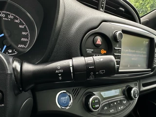 Toyota Yaris Toyota Yaris 1.5 Hybride // Premium uitvoering // - afbeelding nr 22