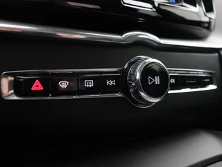 Volvo XC60 Volvo XC60 T6 PLUG-IN HYBRID LONG RANGE ULTIMATE DARK LUCHTVERING BOWERS&WI - afbeelding nr 12