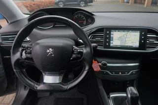 Peugeot 308 Peugeot 308 SW 1.2 110pk|PANORAMADAK|NAVIGATIE|TREKHAAK|BLUETOOTH|DEALER ONDERHOUDEN - afbeelding nr 11