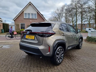 Toyota Yaris Cross Allseasonbanden, Navigatie, Cruise , All-in Rijklaarprijs - afbeelding nr 3