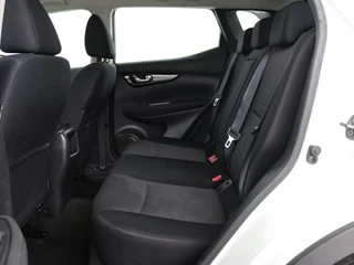Nissan QASHQAI Nissan Qashqai 1.2 Acenta | Stoelverwarming | Trekhaak | Camera |  Navigatie | Climate control | Cruise control | Bluetooth - afbeelding nr 6