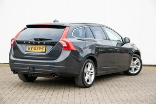 Volvo V60 Volvo V60 T3 Nordic+ Automaat | Trekhaak | Dealer O.H. - afbeelding nr 15