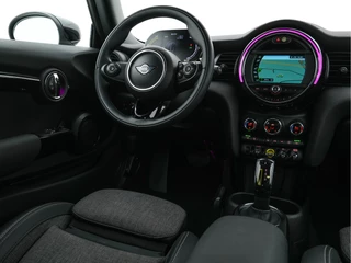 MINI Electric (INCL-BTW) *FULL-LED | DIGI-COCKPIT | 1/2-LEATHER | CAMERA | KEYLESS | SPORT-SEATS | NAVI-FULLMAP | AMBIENT-LIGHT | DAB | CRUISE | SPORT-SEATS | 17