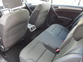 Volkswagen Golf NAVI / CLIMA / PDC / BLUETOOTH / CRUISE / DAB+ / NL-AUTO - afbeelding nr 29