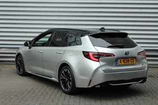 Toyota Corolla Touring Sports Toyota Corolla Touring Sports 2.0 Hybrid 184pk GR-Sport NL-Auto NAP 10 Jaar Garantie Clima Cruise  Carplay Camera Keyless 17