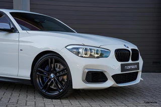 BMW 1 Serie BMW 1-serie M140i LCI2 | Schuifdak | Navi Pro | 719M | M Sport onderstel | Zaero diffuser | Alpinweiss - afbeelding nr 5