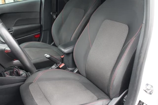 Ford Fiesta Ford Fiesta 1.0 EcoBoost ST-Line | 18 inch | Privacy Glass |  Scherm met Carplay/Android Auto | Parkeersensoren - afbeelding nr 15