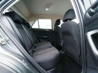 Volkswagen T-Roc Volkswagen T-Roc 1.0 TSI 116pk Style | Navigatie | Achteruitrijcamera | Winterpakket - afbeelding nr 29