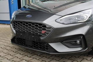 Ford Focus Ford Focus Wagon 2.3 EcoBoost ST-3 | Automaat 280pk! | Dubbele Wielset | Panoramadak | Winter Pack | Adaptive cruise control | Adaptive LED | Head up Display | Camera | - afbeelding nr 39