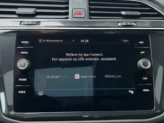 Volkswagen Tiguan Volkswagen Tiguan 1.5 TSI ACT Comfortline Business | Panoramadak | Stoelverwarming | PDC | Apple Carplay/Android Auto | - afbeelding nr 12