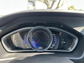 Volvo V40 Volvo V40 2.0 D4 R-Design Business Leder Navi Climate Cruise Lichtmetaal Trekhaak - afbeelding nr 9
