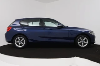BMW 1 Serie BMW 1-serie 118i Corporate Lease Executive (PARKEERSENSOREN, NAVIGATIE, CRUISE CONTROL, AUTOMAAT, NL-AUTO) - afbeelding nr 13