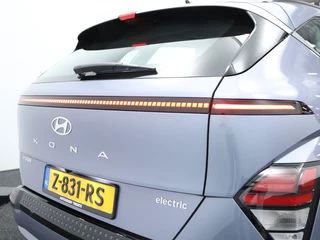 Hyundai Kona Hyundai Kona Electric Comfort 65.4 kWh | Navigatie | Camera | Cruise control - afbeelding nr 22