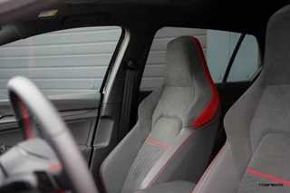 Volkswagen Golf Volkswagen Golf 8 GTI Clubsport | Pano | Matrix IQ | Alcantara | ACC | Rijdersauto Edition | Deep Black Pearl | Fabrieksgar. 2027 - afbeelding nr 45