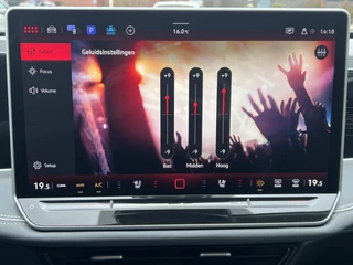 Volkswagen Passat Navigatie Panoramadak Trekhaak IQ Light Leder Elek Stoelen + Verwarming + Koeling + Massage 360 Camera Extra Getint Glas Vol Opties BTW Auto MHEV - afbeelding nr 28