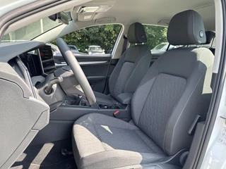 Volkswagen Golf Volkswagen Golf NEW 1.5 TSI LIFE PDC/CARPLAY/FABRIEKSGARANTIE - afbeelding nr 13