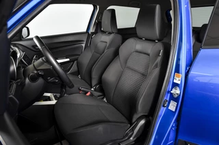 Suzuki Swift | Adapt. Cruise |Stoelverw. | Camera | NAV + App. Connect | ECC | Afn. Trekhaak | LM 16