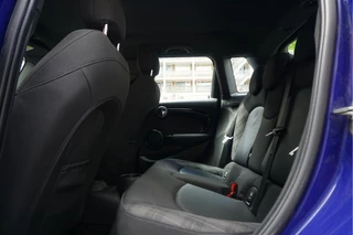 MINI Cooper MINI Cooper Mini 1.5 Pepper | NL AUTO | HUD | Sportinterieur (leer/ stof/ stoelverwarming) | Apple Carplay | Sfeerverlichting | 17inch | LED pakket | Keyless GO/ ENTRY | DUAL ZONE CLIMATE | Bonnet Stripes | Zwart dak | Front- achterspoiler - afbeelding nr 20