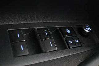 Toyota Corolla Toyota Corolla 1.8 Hybrid Business | Carplay | Camera |  Adaptive cruise | Full LED | DAB | Climate control | Bluetooth - afbeelding nr 24