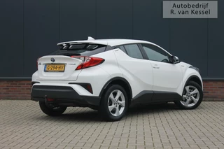 Toyota C-HR Toyota C-HR 1.8 Hybrid Active I 1 eigenaar I Trekhaak I NL-auto - afbeelding nr 9