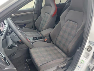 Volkswagen Golf Volkswagen Golf 2.0 TSI GTI Automaat,virtueel dashbord, - afbeelding nr 10