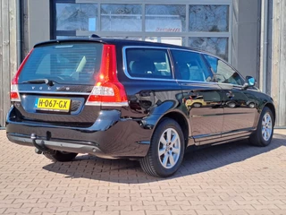 Volvo V70 | Navi | Leder | Trekhaak | LMV | PDC | Stoelverwarming | - afbeelding nr 4