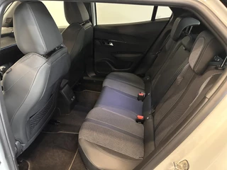 Peugeot 2008 Peugeot 2008 1.2 PureTech 130 GT Black Style Airco ECC Navi Carplay Cruise Control PDC VA + Camera Full LED 17