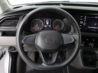 Volkswagen Transporter Volkswagen Transporter 2.0TDI Lang Achterdeuren | Navigatie |3-Persoons | Trekhaak | Betimmering - afbeelding nr 14