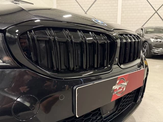 BMW 3 Serie BMW 3 Serie Touring 330e xDrive M-Sport PANO/LASER/360CAMERA/ADAPTIVE M-ONDERSTEL/ACC/LEER-ALCANTARA/19