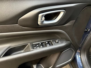 Jeep Compass Jeep COMPASS 4xe 190 Plug-in Hybrid Electric Night Eagle Pano Carplay Navi - afbeelding nr 6