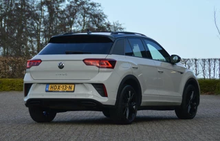 Volkswagen T-Roc Volkswagen T-Roc 1.5 TSI R-Line Edition Black Style panoramadak/trekhaak - afbeelding nr 35