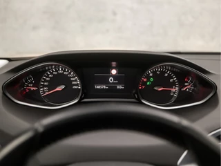 Peugeot 308 (PANORAMADAK, APPLE CARPLAY, GROOT NAVI, PARKEERSENSOREN, SPORTSTOELEN, GETINT GLAS, CRUISE, NIEUWE APK, NIEUWSTAAT) - afbeelding nr 21